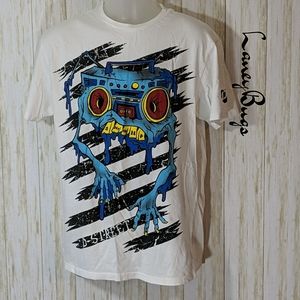 D Street graphic t-shirt size large